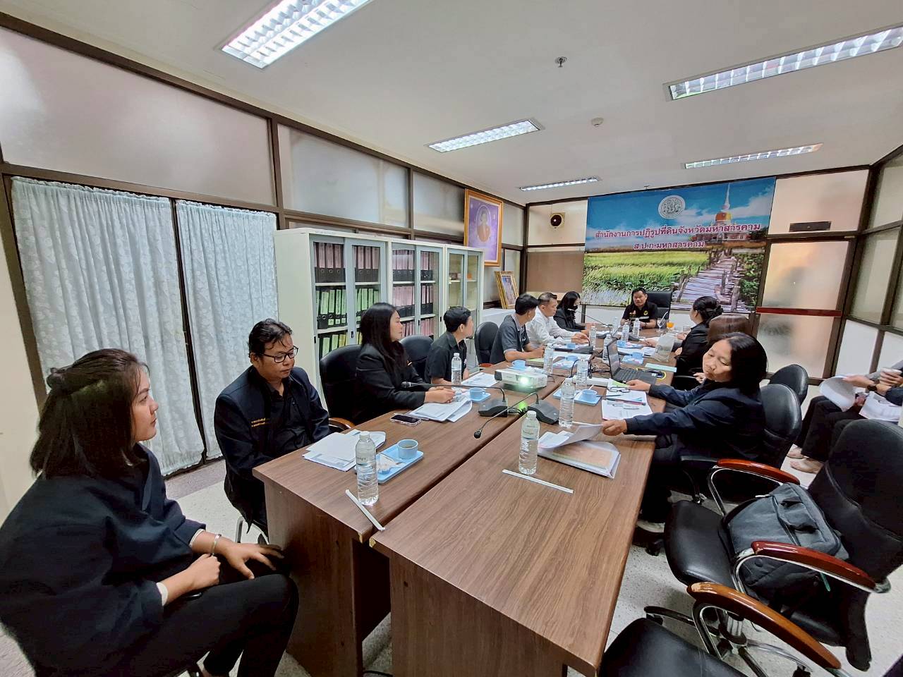 title - ผู้ตรวจราชการ ส.ป.ก. ประชุมตรวจราชการและติดตามความก้าวหน้าผลการดำเนินงานตามแผนการตรวจราชการของผู้ตรวจราชการสำนักงานการปฏิรูปที่ดินเพื่อเกษตรกรรม ประจำปีงบประมาณ พ.ศ. 2569 รอบที่ 1 เขตตรวจราชการที่ 12 จังหวัดมหาสารคาม 